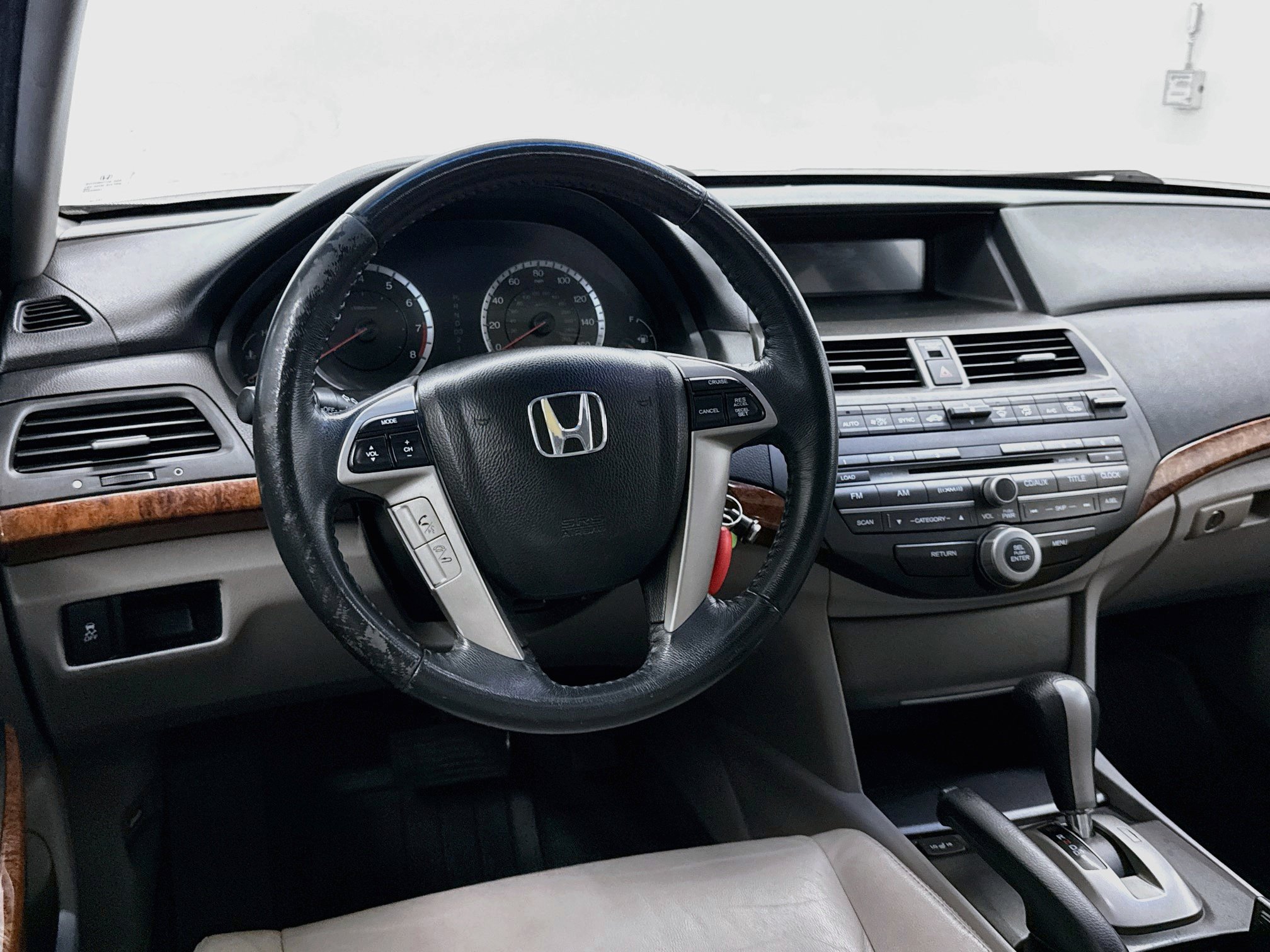 Used 2011 Honda Accord EX-L image 17