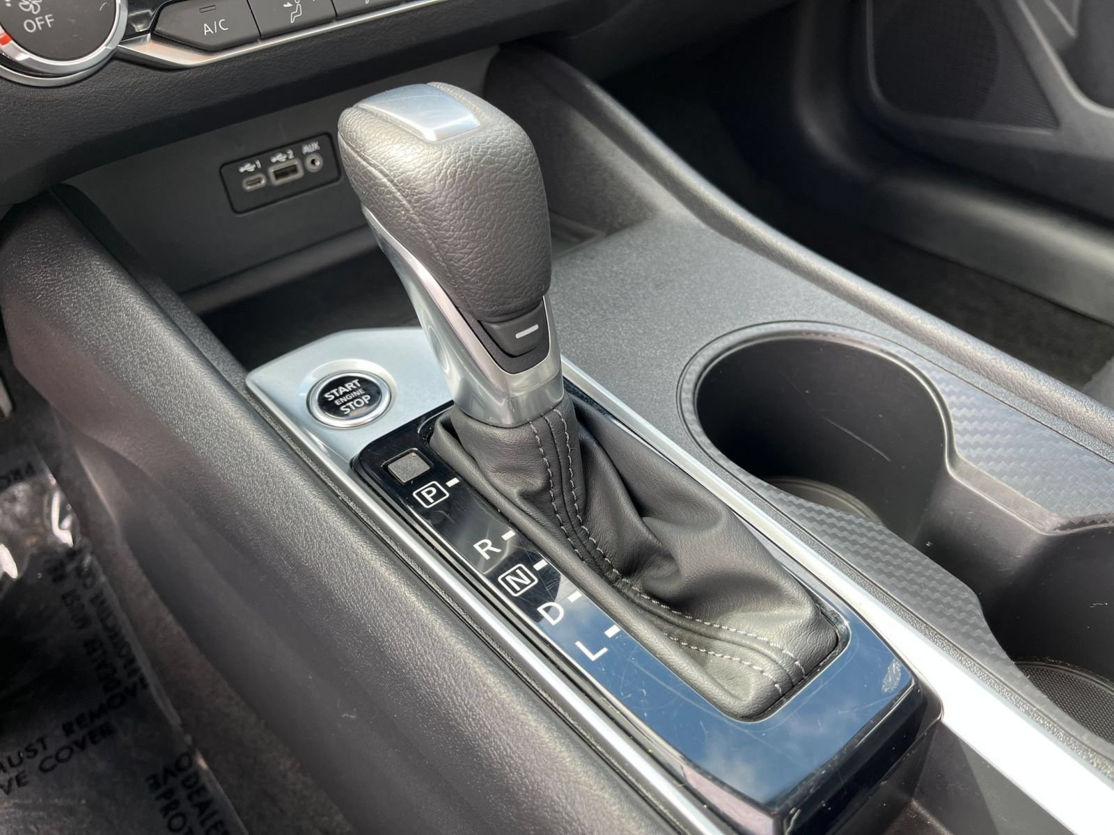 Used 2025 Nissan Altima 2.5 SV FWD image 37