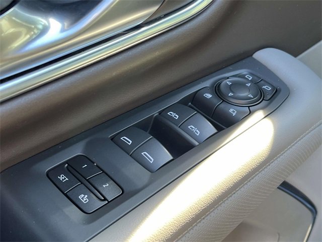 Used 2021 GMC Yukon SLT w/ Rear Media and Nav Package image 19