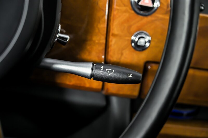 Used 2008 Rolls-Royce Phantom Drophead Coupe RWD image 29
