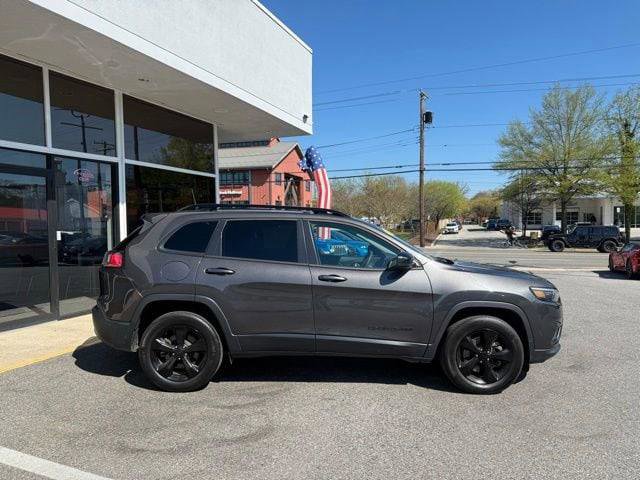 Certified 2023 Jeep Cherokee Altitude Lux image 19