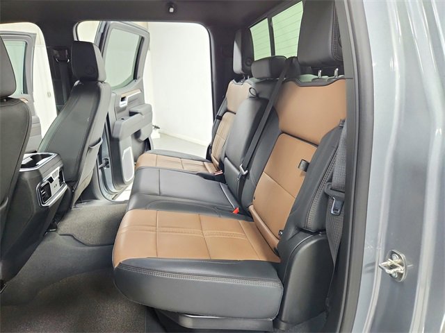 Used 2023 Chevrolet Silverado 1500 High Country image 37