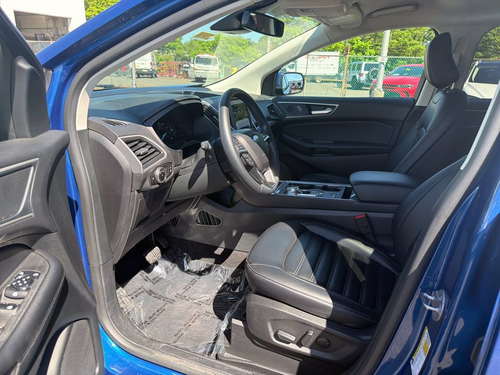 Used 2023 Ford Edge SEL w/ Convenience Package AWD/4WD image 11