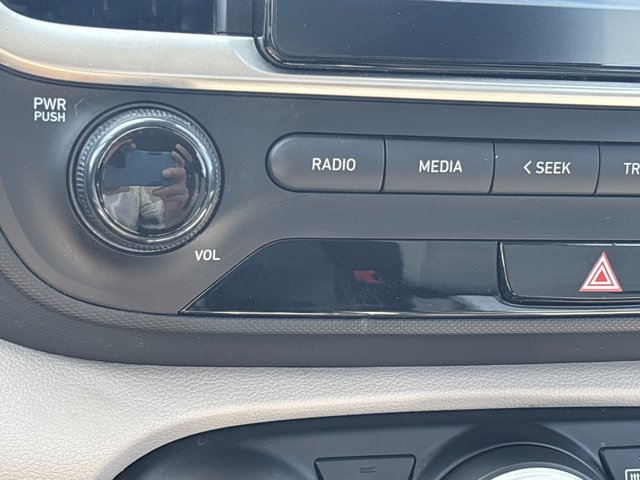 Used 2021 Hyundai Venue SEL FWD image 27