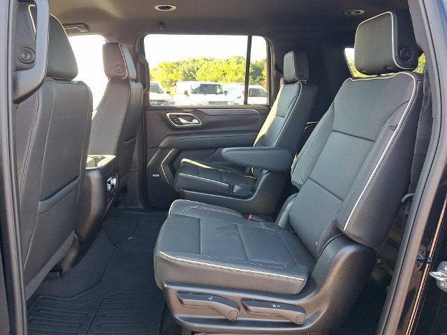 Used 2024 GMC Yukon XL SLT AWD/4WD image 18