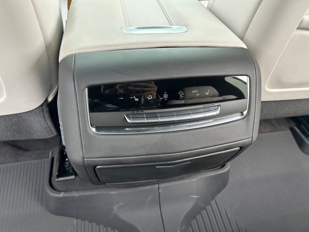 Used 2026 Cadillac Escalade ESV Platinum Sport w/ LPO, Floor Liner Package RWD image 49