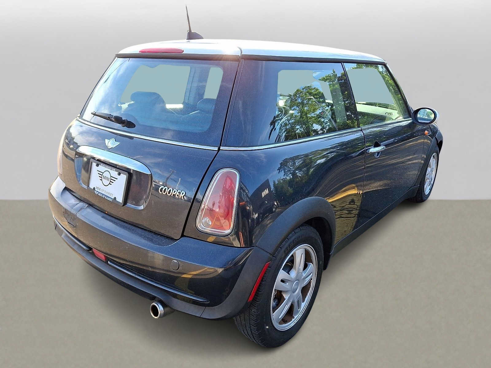 Used 2006 MINI Cooper Hardtop FWD image 5