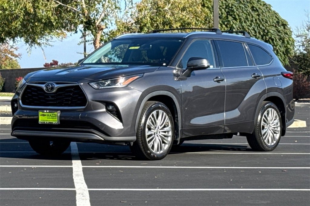 Used 2022 Toyota Highlander Platinum image 14