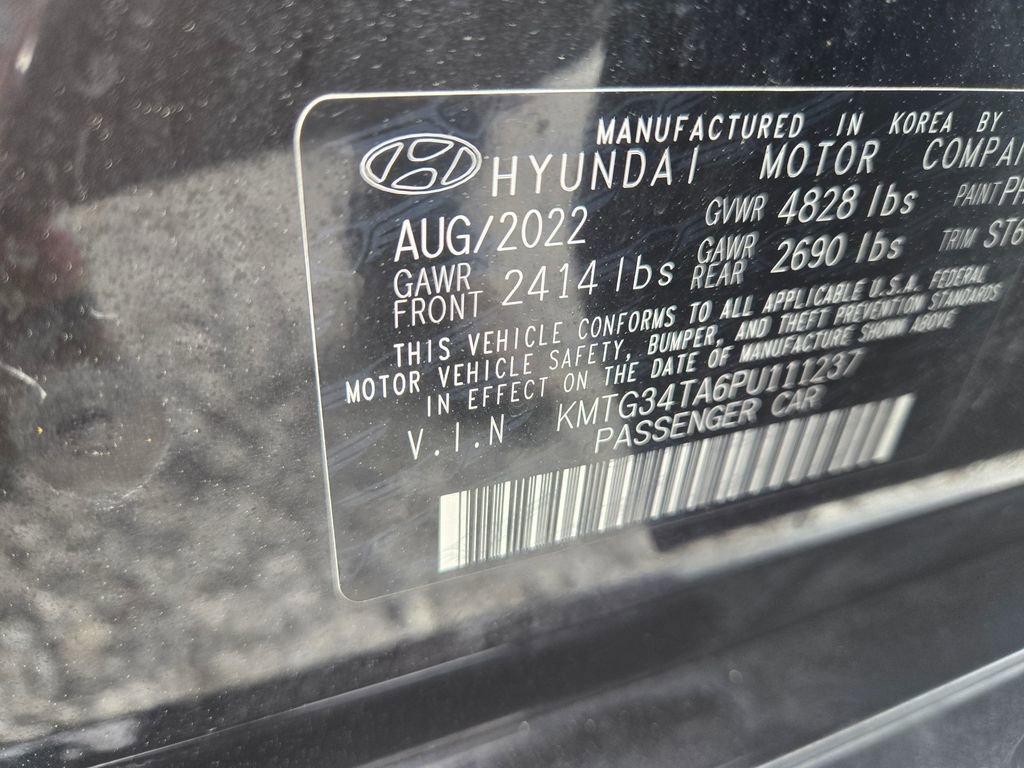 Used 2023 Genesis G70 2.0T w/ Sport Prestige Package image 12