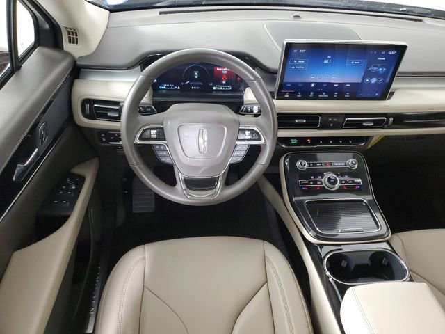 Used 2023 Lincoln Nautilus FWD w/ Premium Package image 16