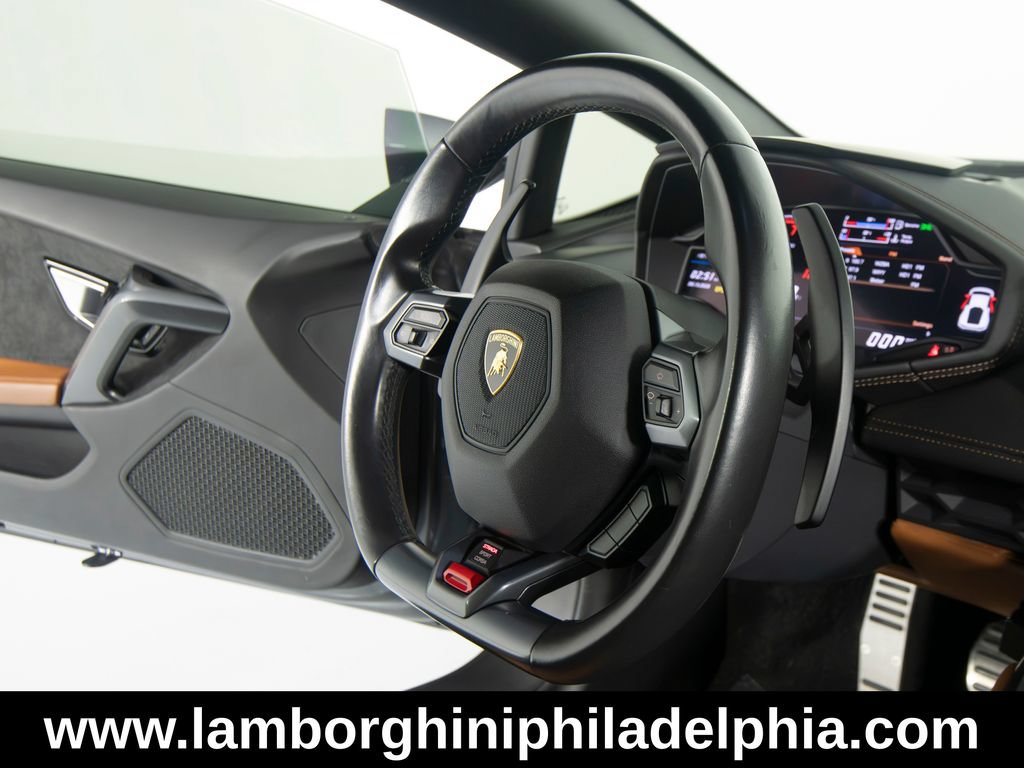 Used 2015 Lamborghini Huracan LP 610-4 AWD/4WD image 36