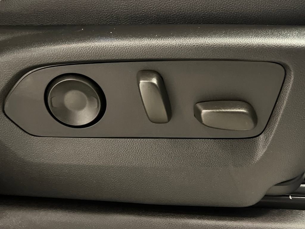 Used 2023 Chevrolet Silverado 1500 High Country w/ High Country Premium Package image 45