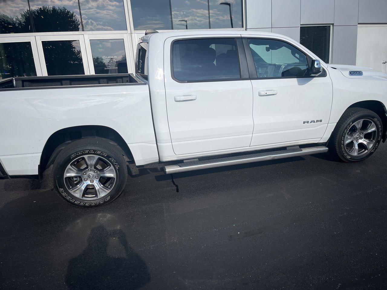 Used 2023 RAM 1500 Laramie AWD/4WD image 8