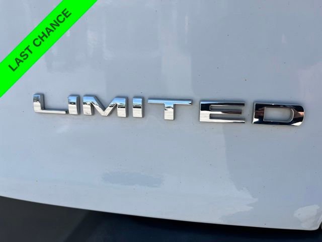 Used 2018 Jeep Cherokee Limited FWD image 27