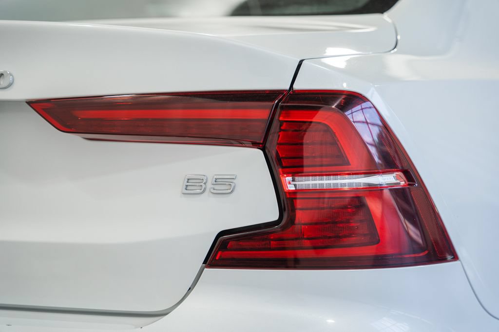 Used 2024 Volvo S60 B5 Core FWD image 6