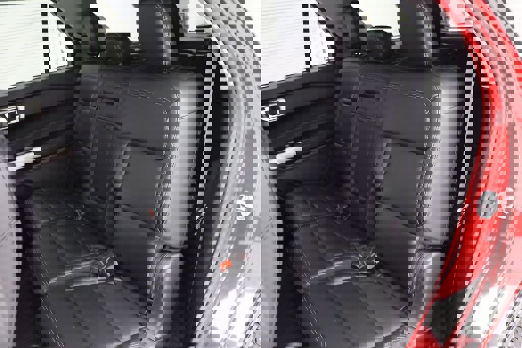 Used 2021 Ford Explorer XLT w/ Equipment Group 202A image 11