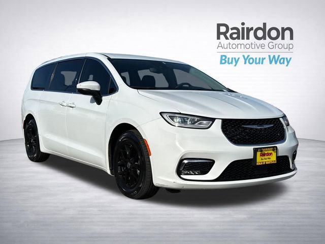 Used 2023 Chrysler Pacifica Touring-L