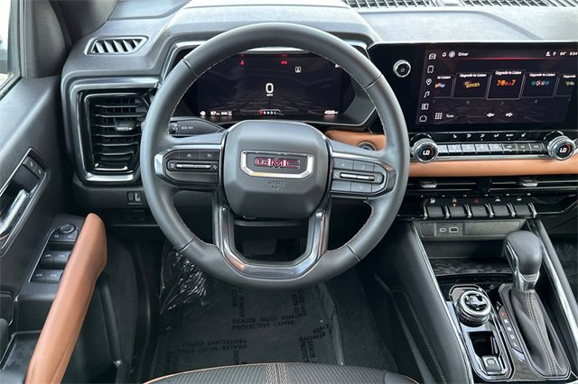 Used 2025 GMC Canyon AT4 image 14