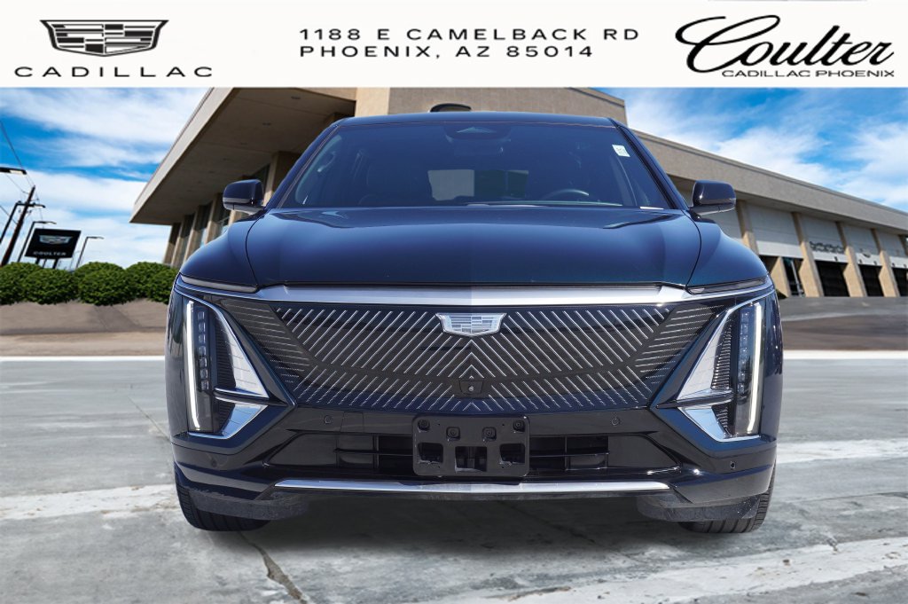 Certified 2024 Cadillac Lyriq Tech w/ Driver Assist Package RWD image 5