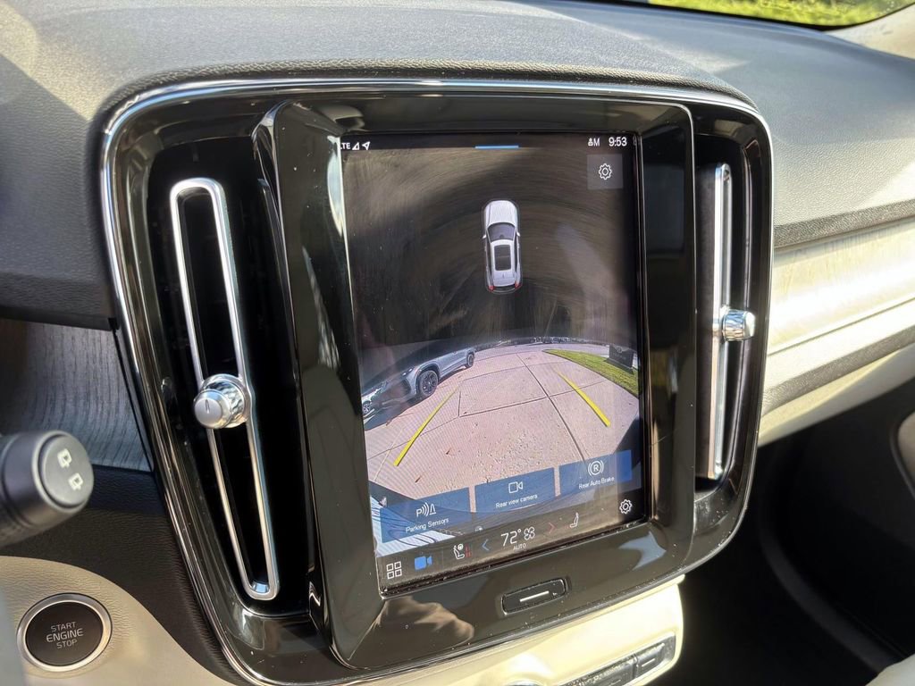 Used 2023 Volvo XC40 B5 Plus w/ Protection Package Premier image 20