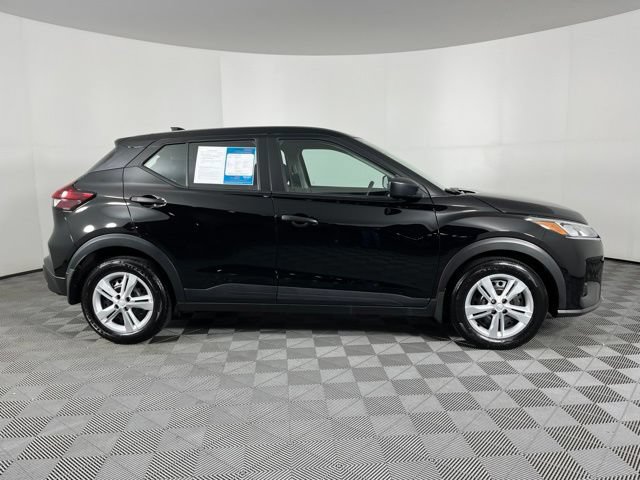 Certified 2025 Nissan Kicks Play S FWD image 12