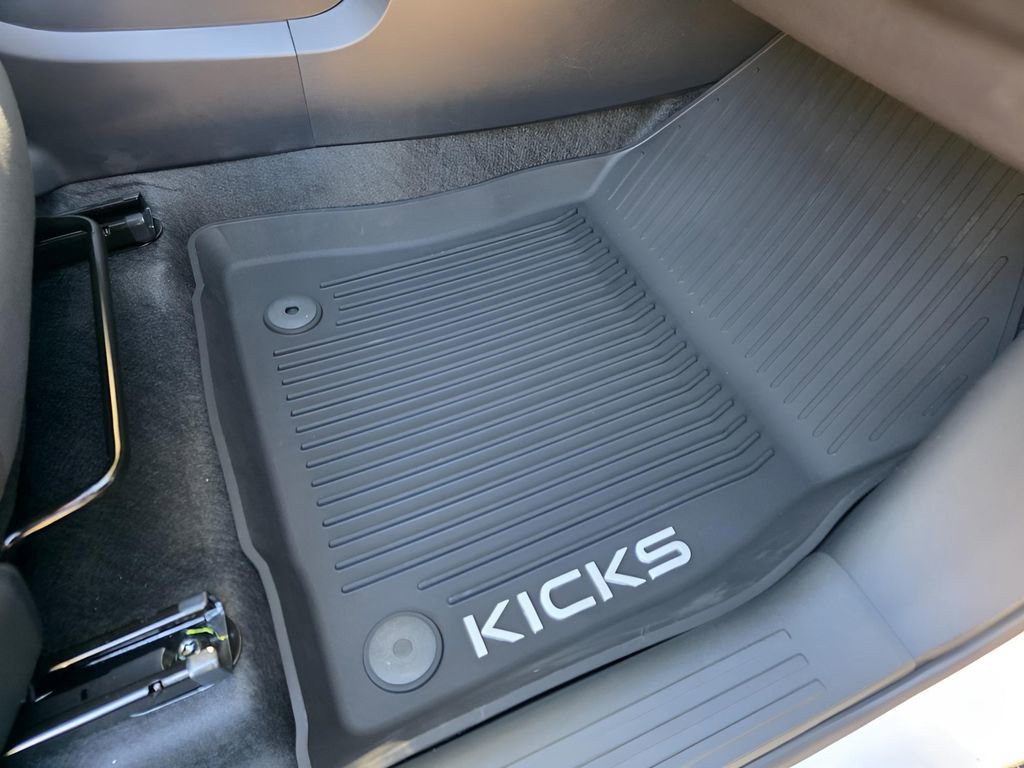New 2026 Nissan Kicks SV w/ SV Premium Package AWD/4WD image 11