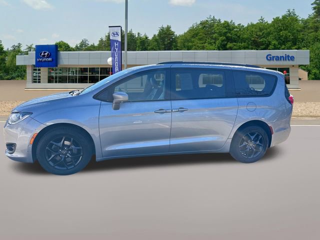 Used 2019 Chrysler Pacifica Touring-L Plus w/ Advanced Safetytec Group image 4