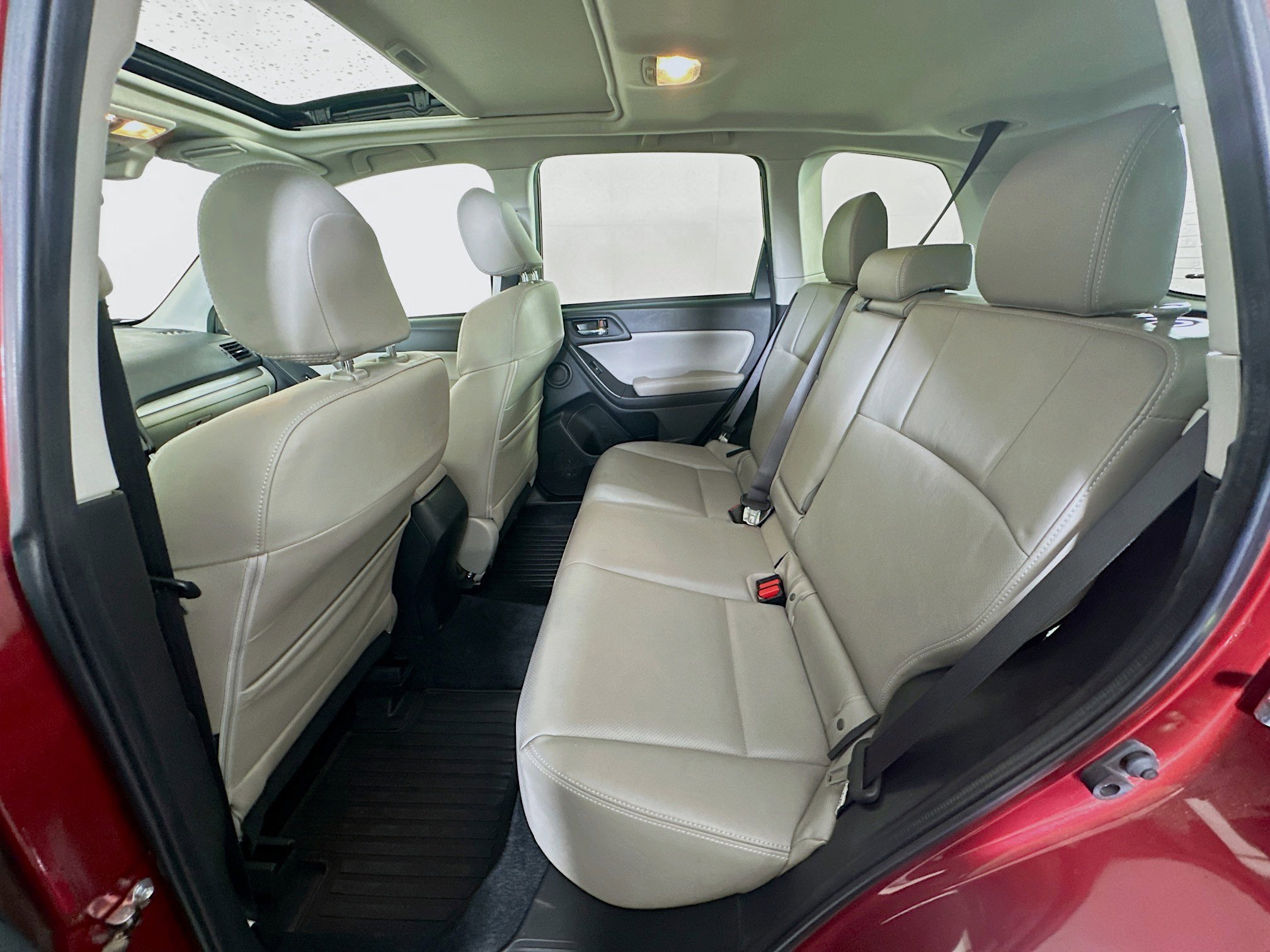 Used 2015 Subaru Forester 2.5i Touring w/ Eyesight & Navigation System AWD/4WD image 29