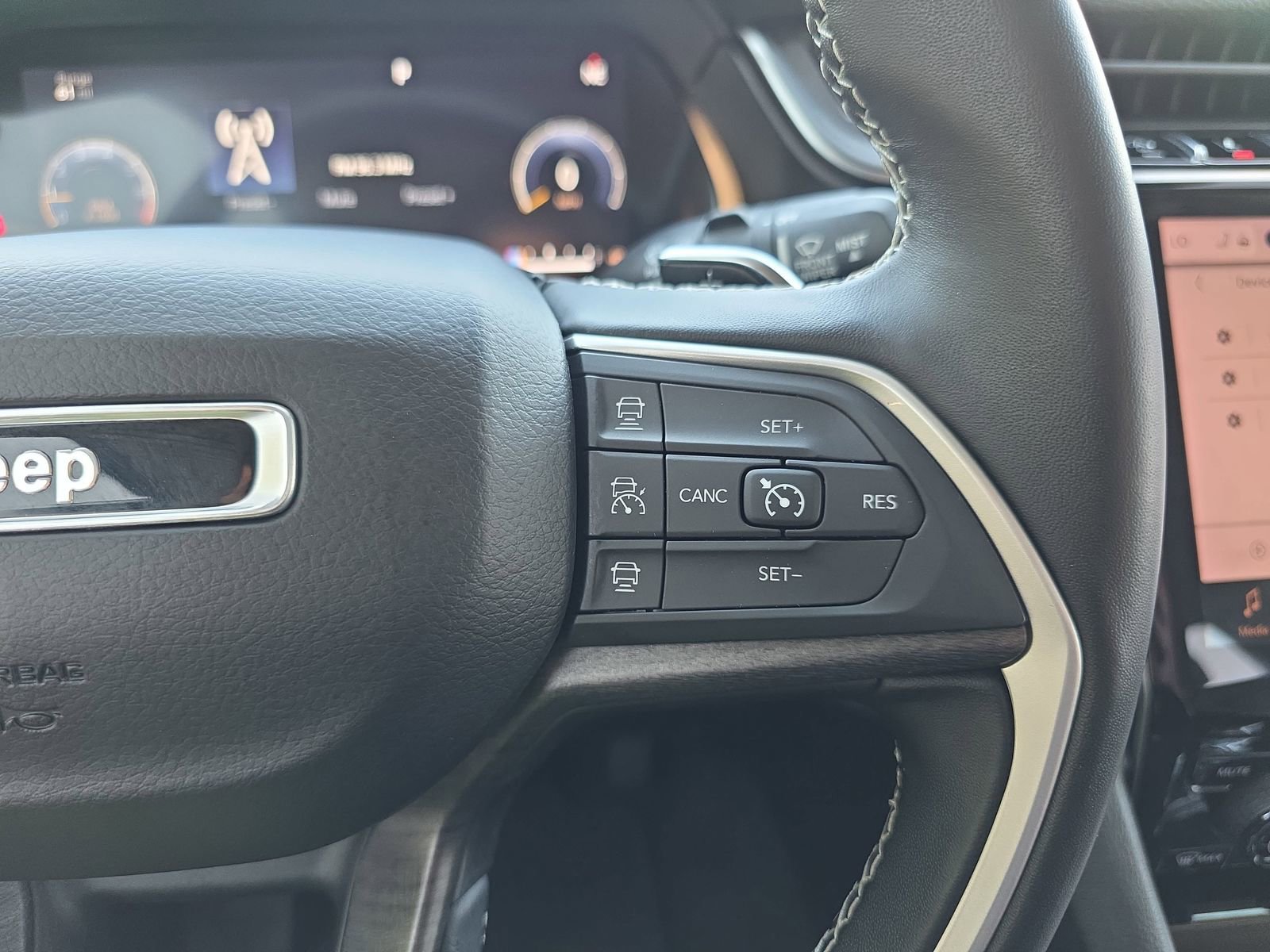Used 2021 Jeep Grand Cherokee L Limited AWD/4WD image 19