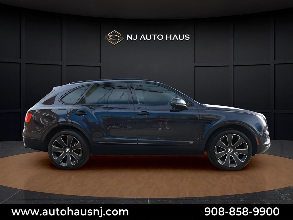 Used 2020 Bentley Bentayga Design Series image 9