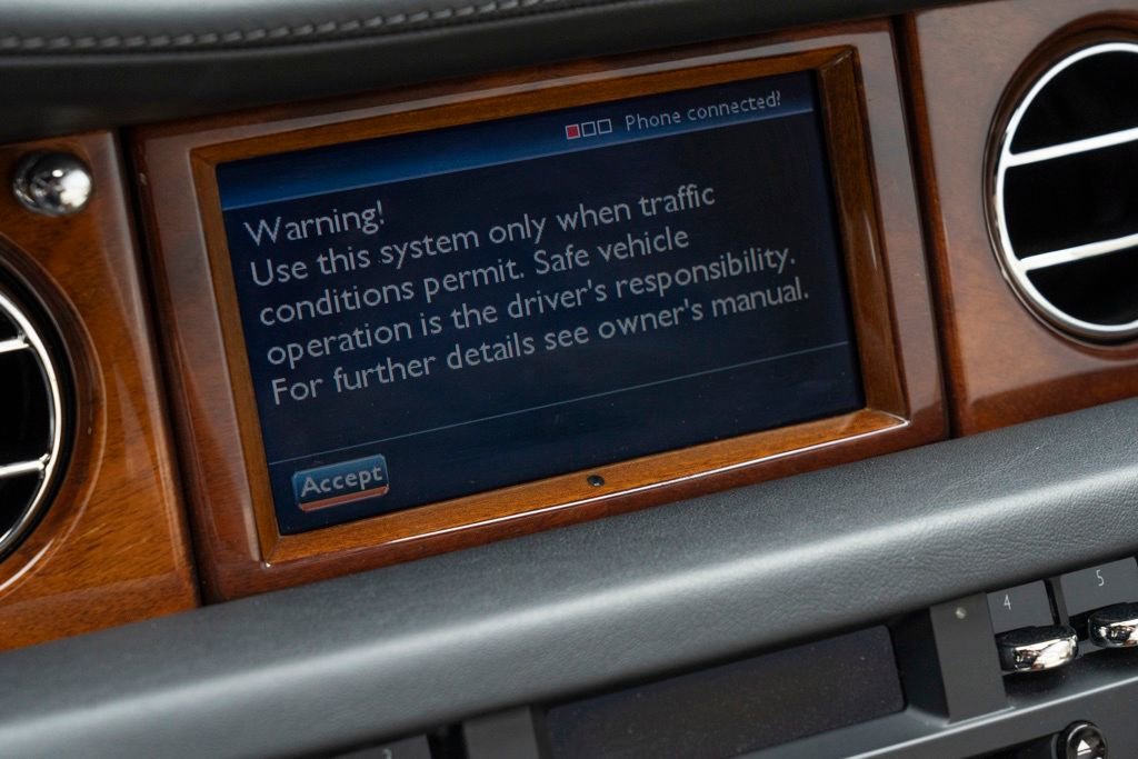 Used 2010 Rolls-Royce Phantom Drophead Coupe RWD image 25
