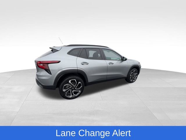 Certified 2025 Chevrolet Trax RS w/ Driver Confidence Package image 11