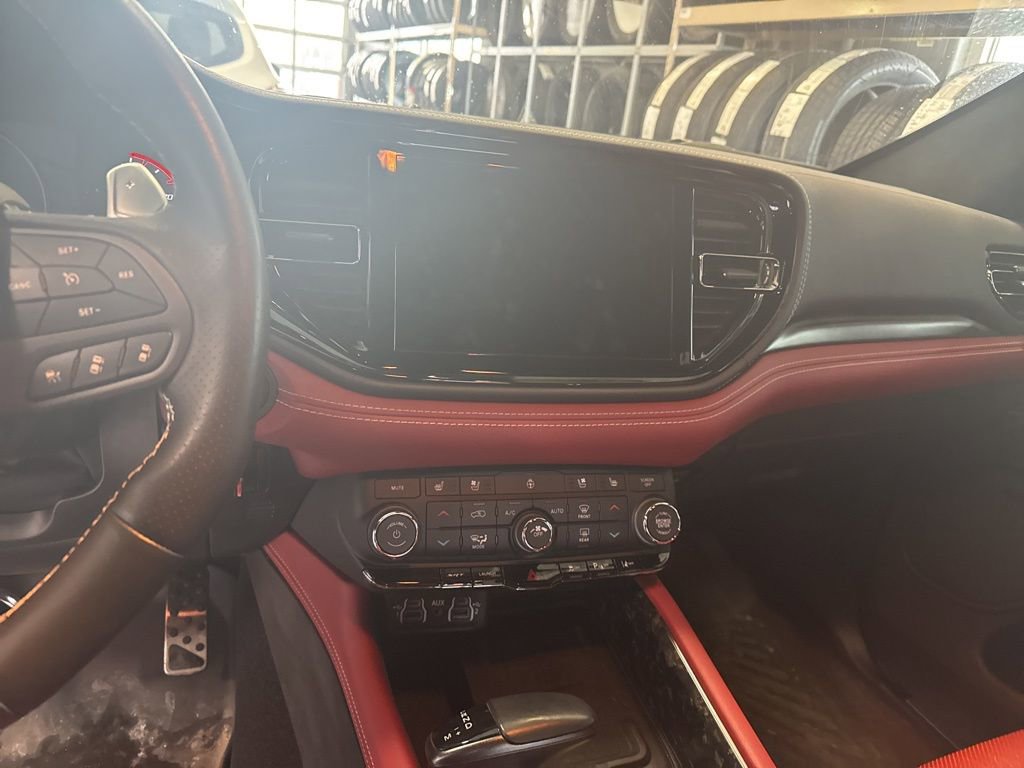 Used 2023 Dodge Durango SRT image 9