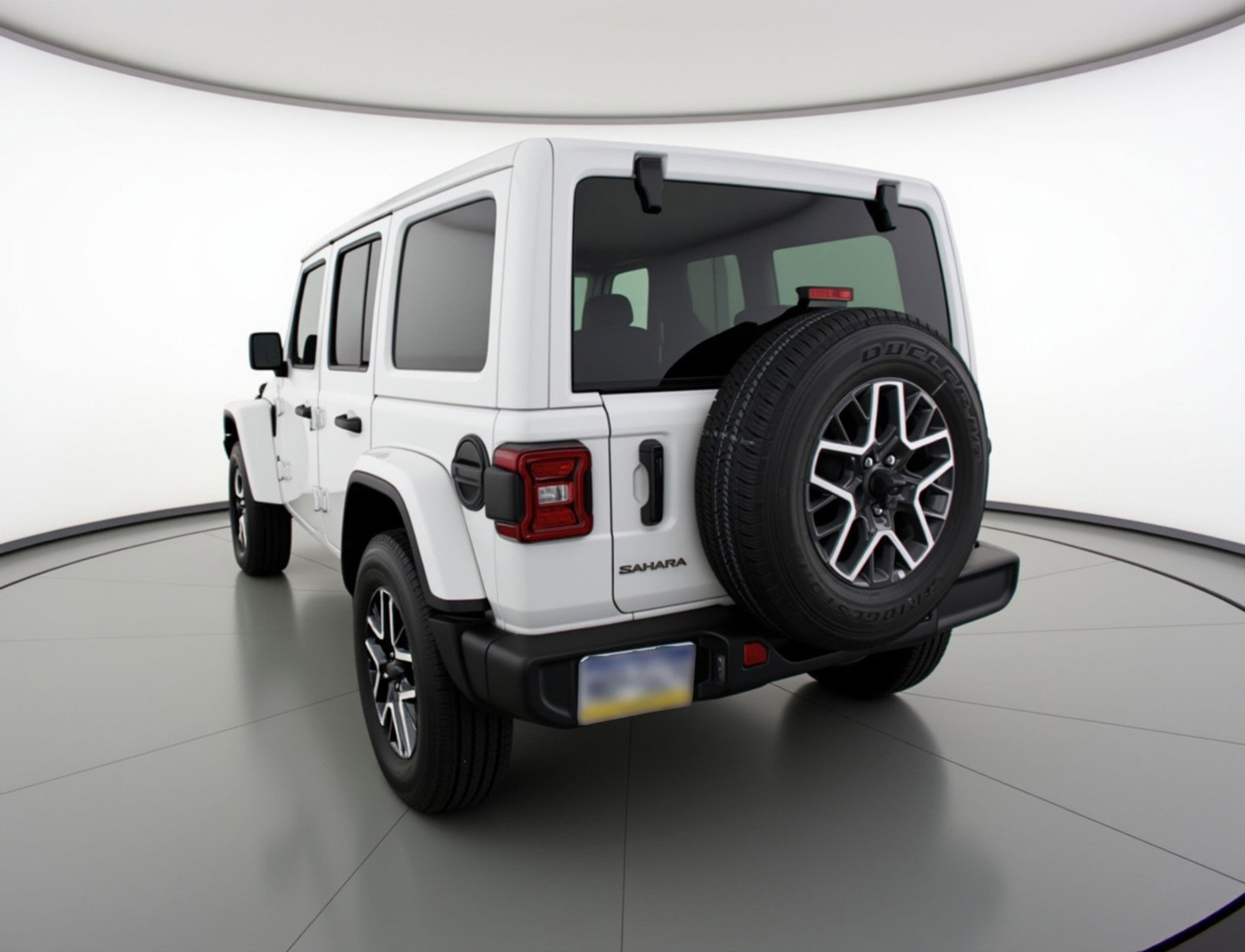 Used 2025 Jeep Wrangler Sahara image 6