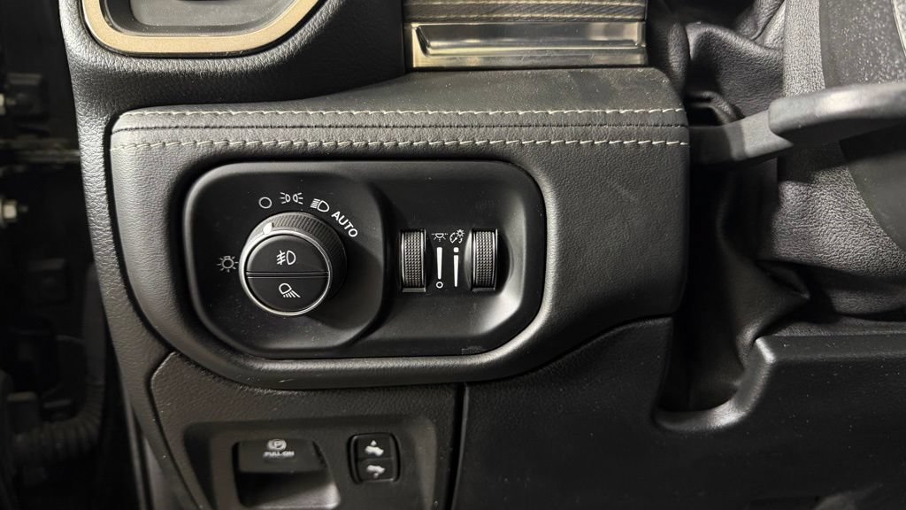 Used 2020 RAM 1500 Limited AWD/4WD image 15