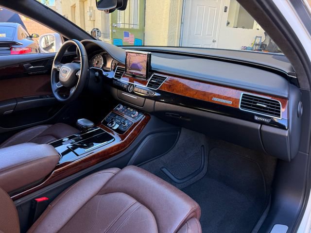 Used 2011 Audi A8 L 4.2 image 37