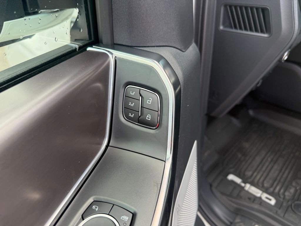 New 2025 Ford F150 Platinum w/ Equipment Group 702A High image 11