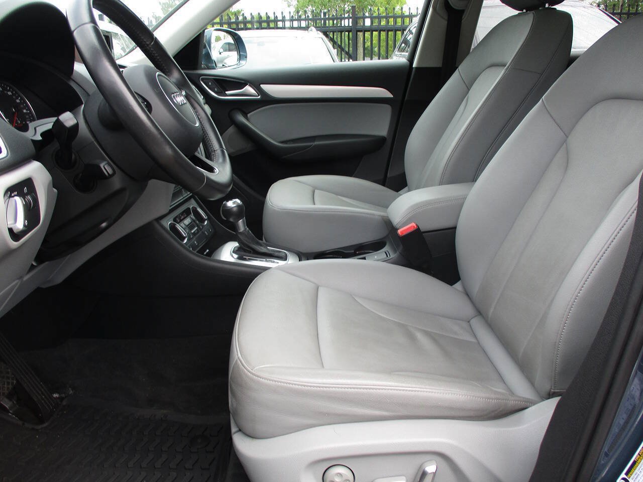 Used 2016 Audi Q3 2.0T Premium Plus w/ Technology Package AWD/4WD image 32