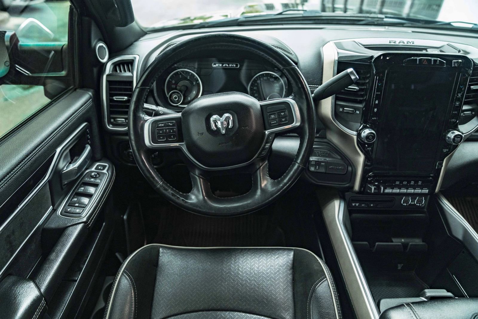 Used 2019 RAM 3500 Laramie image 36