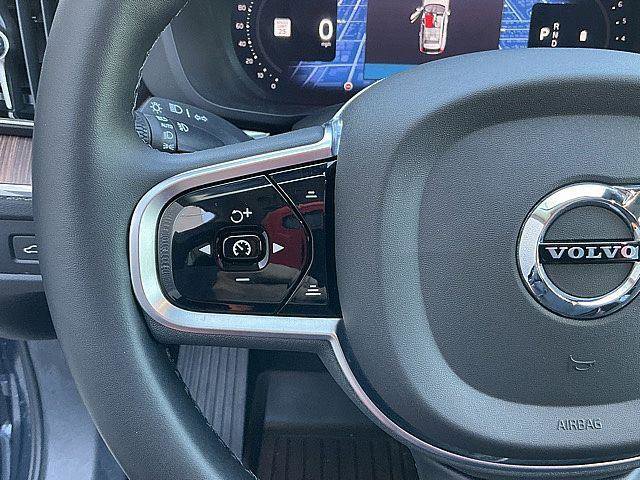 Certified 2023 Volvo XC60 B5 Plus w/ Climate Package AWD/4WD image 27