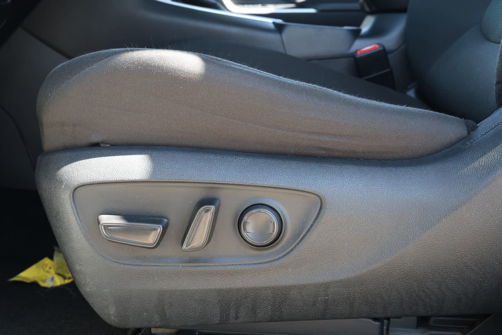 Used 2024 Toyota RAV4 XLE w/ Weather Package image 30