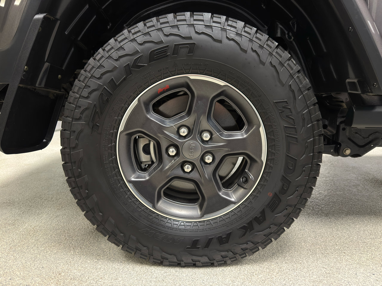 Used 2021 Jeep Gladiator Rubicon AWD/4WD image 38