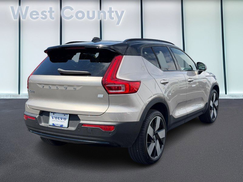 Used 2023 Volvo XC40 Recharge Ultimate w/ Protection Package Premier image 4