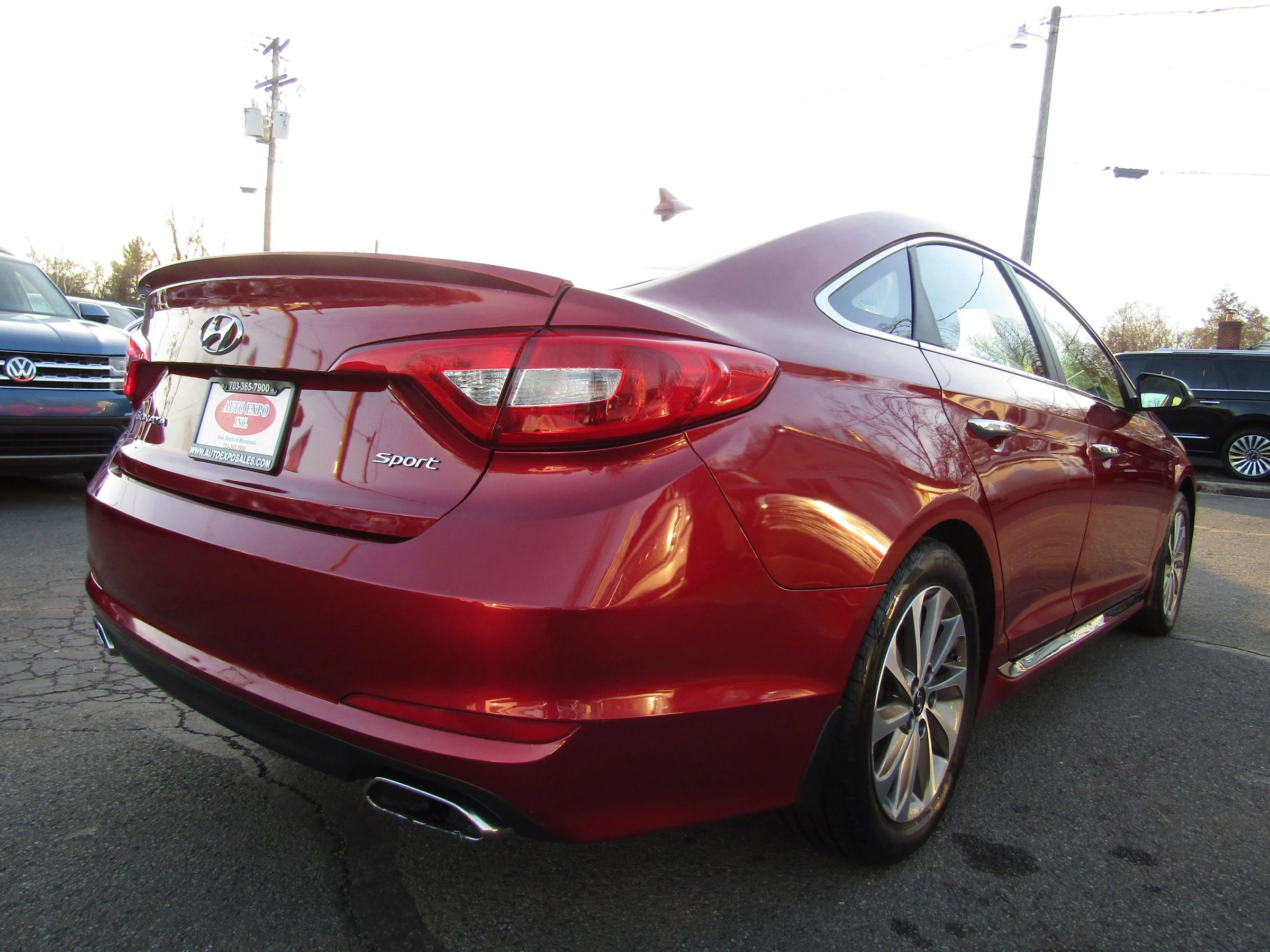 Used 2015 Hyundai Sonata Sport w/ Option Group 03 image 7