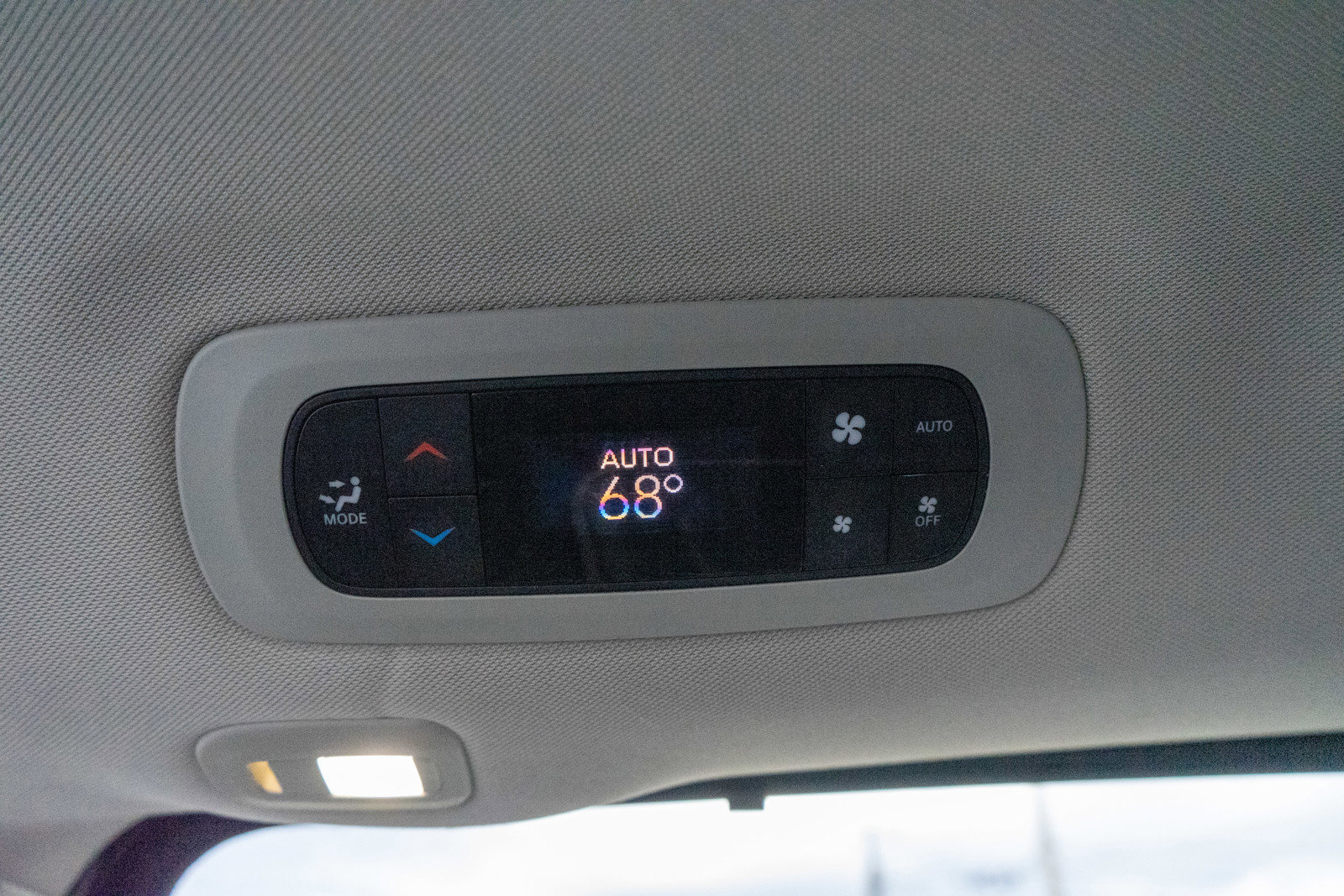 Used 2023 Chrysler Pacifica Limited image 30