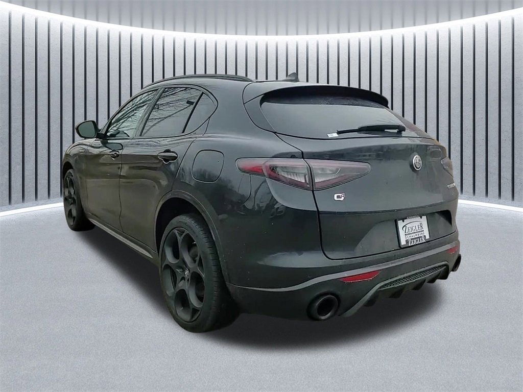 Used 2024 Alfa Romeo Stelvio Veloce image 5