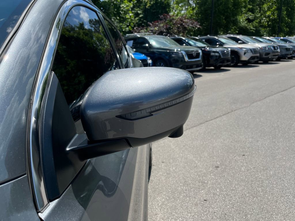 Used 2021 Nissan Rogue Sport SL w/ Premium Package FWD image 33