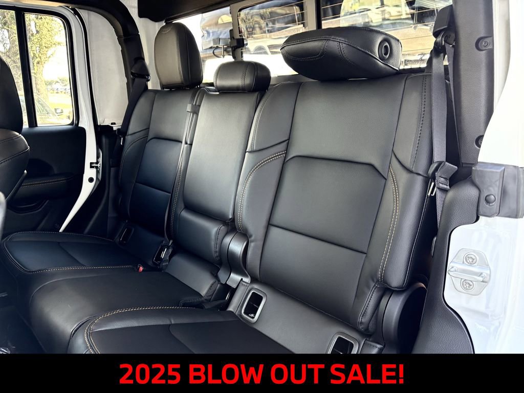 New 2025 Jeep Gladiator Sport image 26