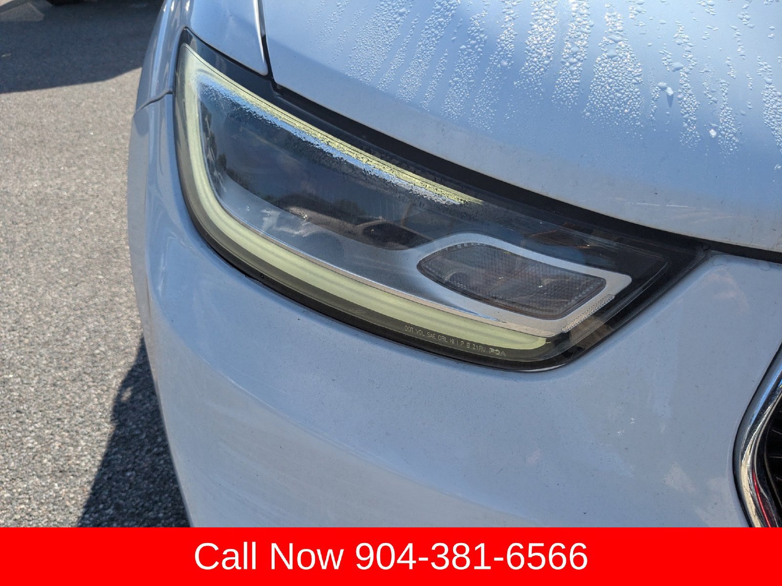 Used 2024 Chrysler Pacifica Limited FWD image 9