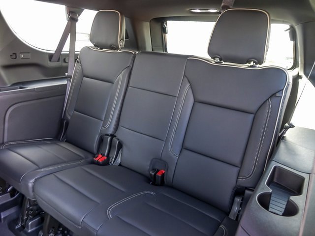 New 2026 Chevrolet Suburban Premier image 20